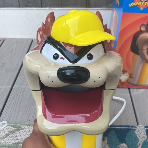 TAZ POPCORN POPPER MAKER  PlugIn Chip on Right Eye Yellow Brown White - Picture 3 of 7